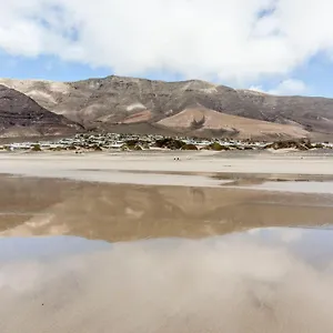 https://temisa-famara-beach.in-canary-islands.com